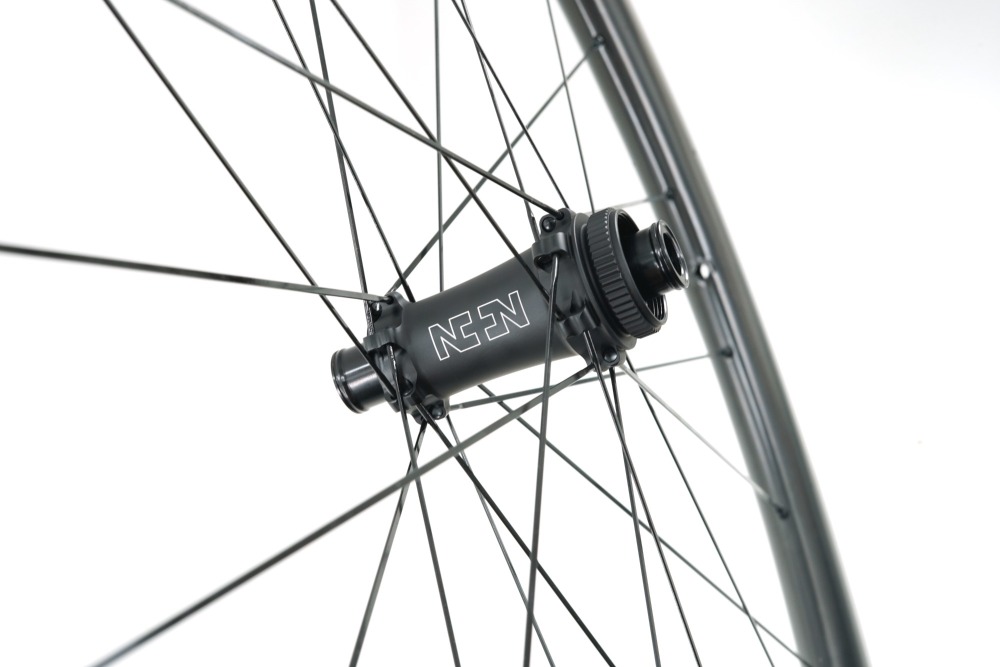 2025 New arrival Hyper disc 30mm(wide) and 28mm (Wide) built with Non Plus Component road disc wheel set 24H/24H
