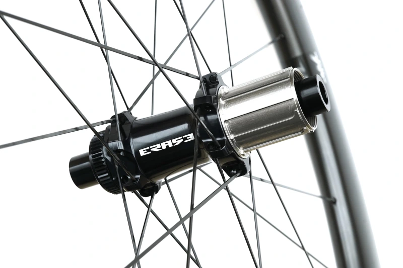 2025 New arrival Hyper disc 30mm(wide) built with ERASE road disc wheel set 24H/24H