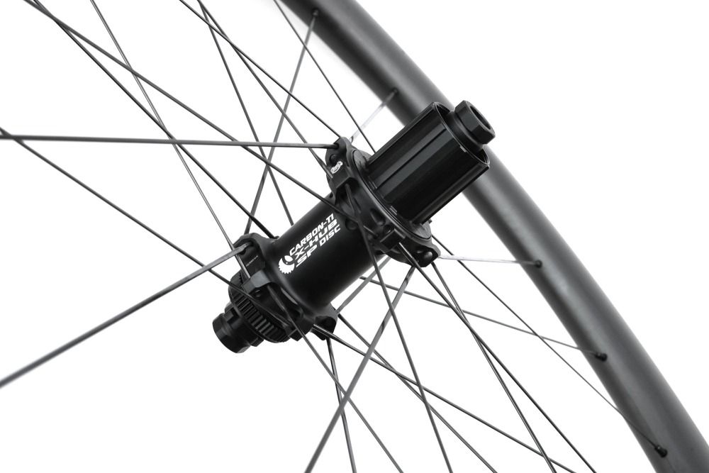 2025 New arrival Hyper disc 30mm(wide) built with Carbon ti road disc wheel set 24H/24H