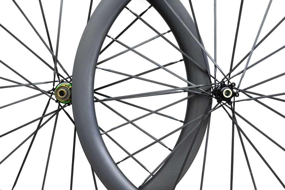 Carbon spokes to built with Extralite hub 24H/24H