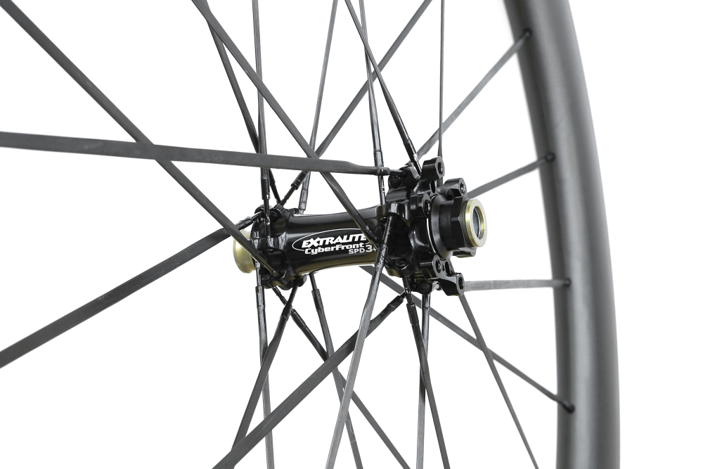 Carbon spokes to built with Extralite hub 24H/24H