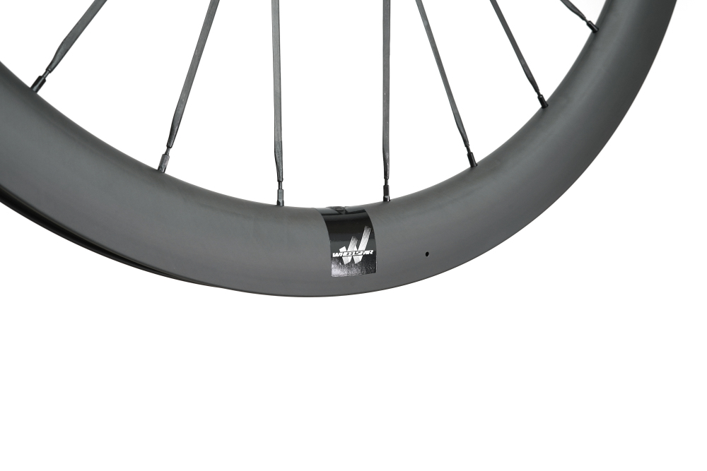 Carbon spokes to built with Extralite hub 24H/24H