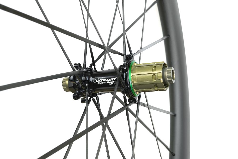 Carbon spokes to built with Extralite hub 24H/24H