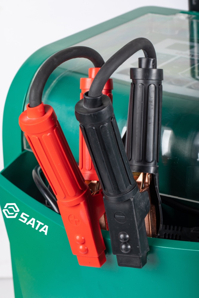 AE5806 SATA Intelligent Starting Charger