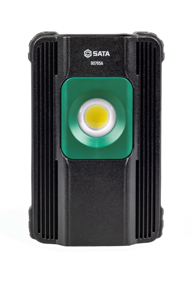 90765A SATA 1500 Lumen Waterproof Floodlight