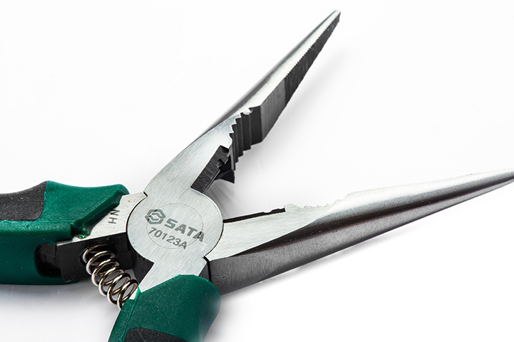 70123A SATA Japannish Curved Jaw Long Nose Pliers 6"