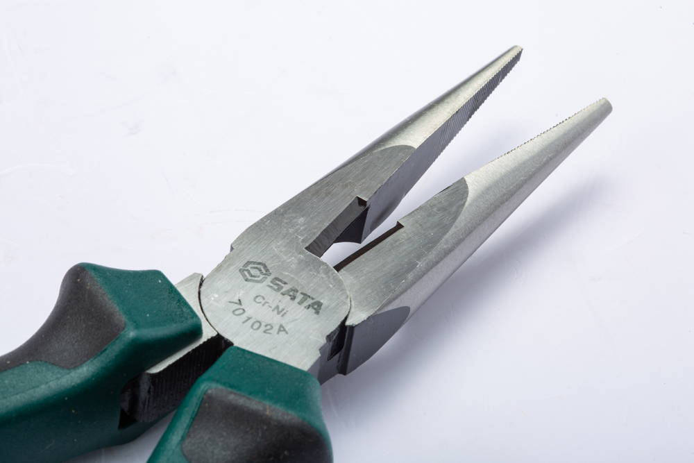 70102A SATA Long Nose Pliers 8"