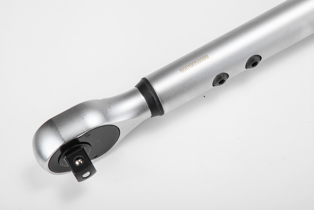 96528 SATA 3/4" Dr. Electronic Torque Wrench 120-600Nm