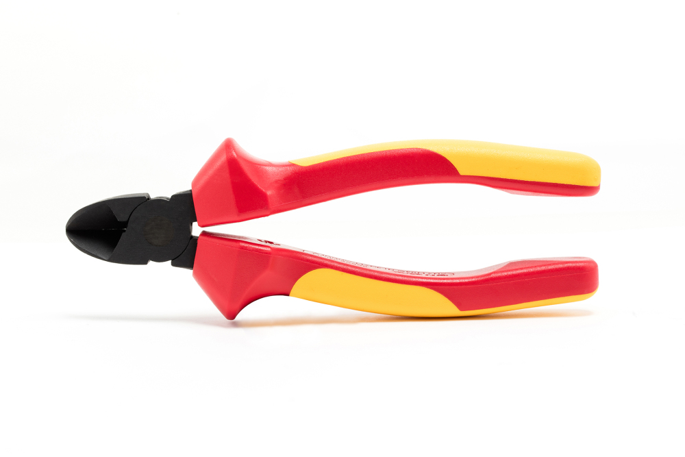 72616 SATA G Series VDE Insulated Diagonal Pliers 7"