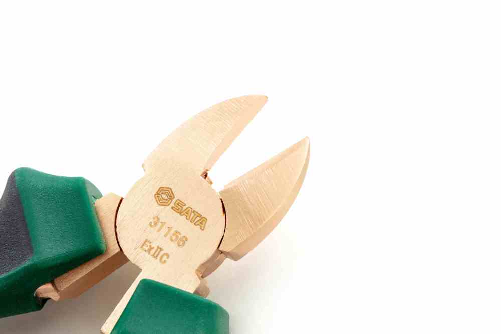 31156 SATA Explosion Proof Diagonal Pliers 6"