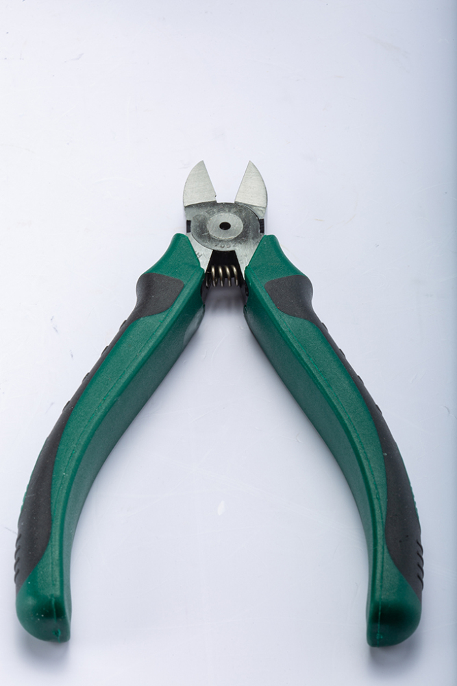 70921A SATA Japannish Plastic Flush Cutting Pliers 6"