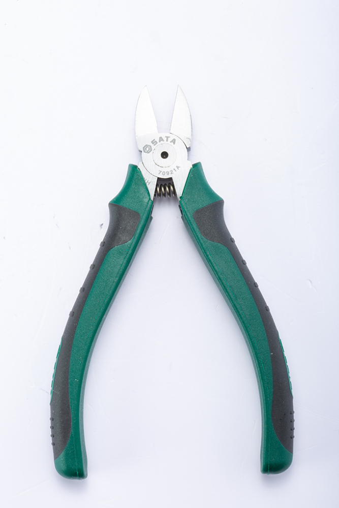 70921A SATA Japannish Plastic Flush Cutting Pliers 6"