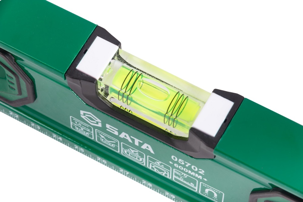 05702 SATA PROFESSIONAL MAGNETIC LEVEL 24"