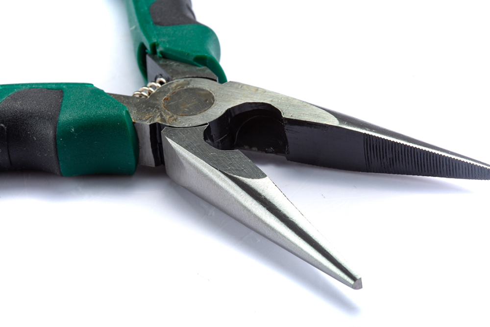 70121A SATA Japannish Long Nose Pliers 6"