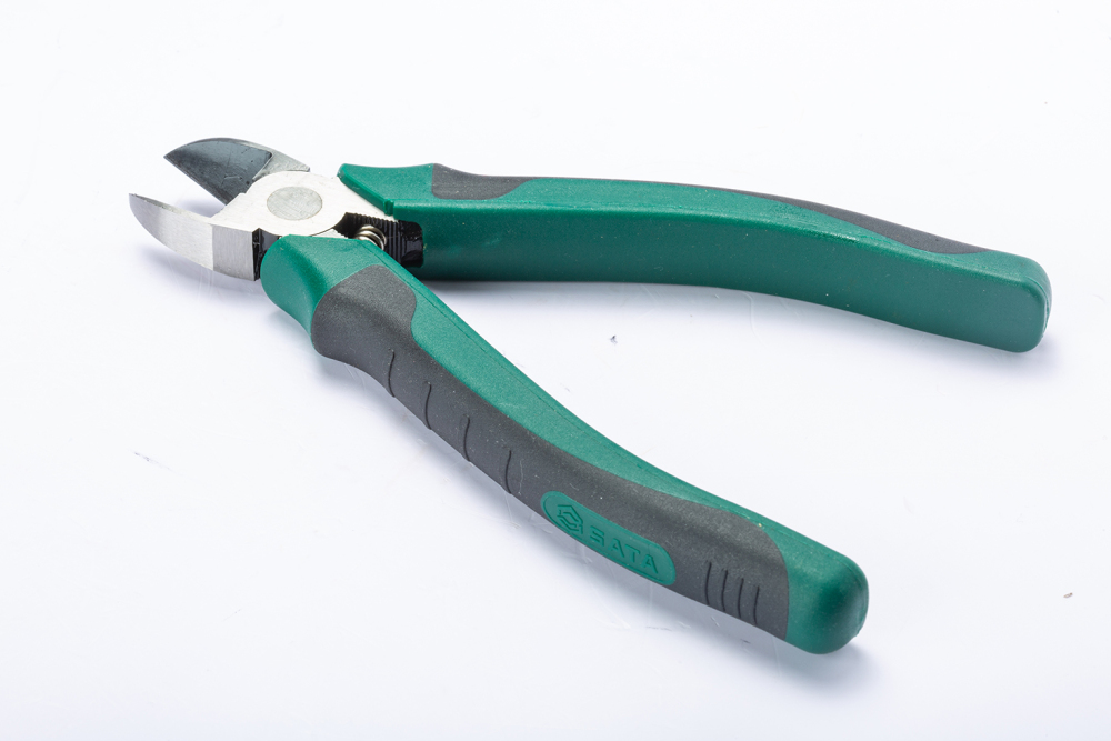 70221A SATA Japannish Diagonal Pliers 5"