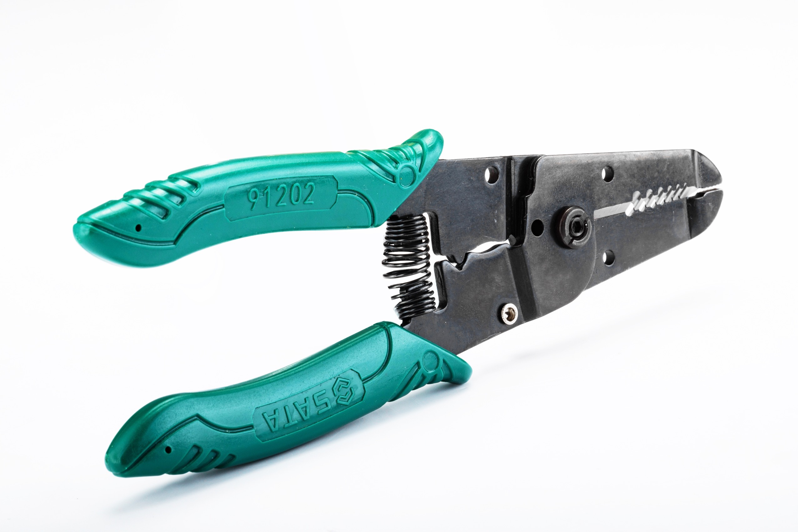 91202 SATA Wire Stripper with Cutter 7"