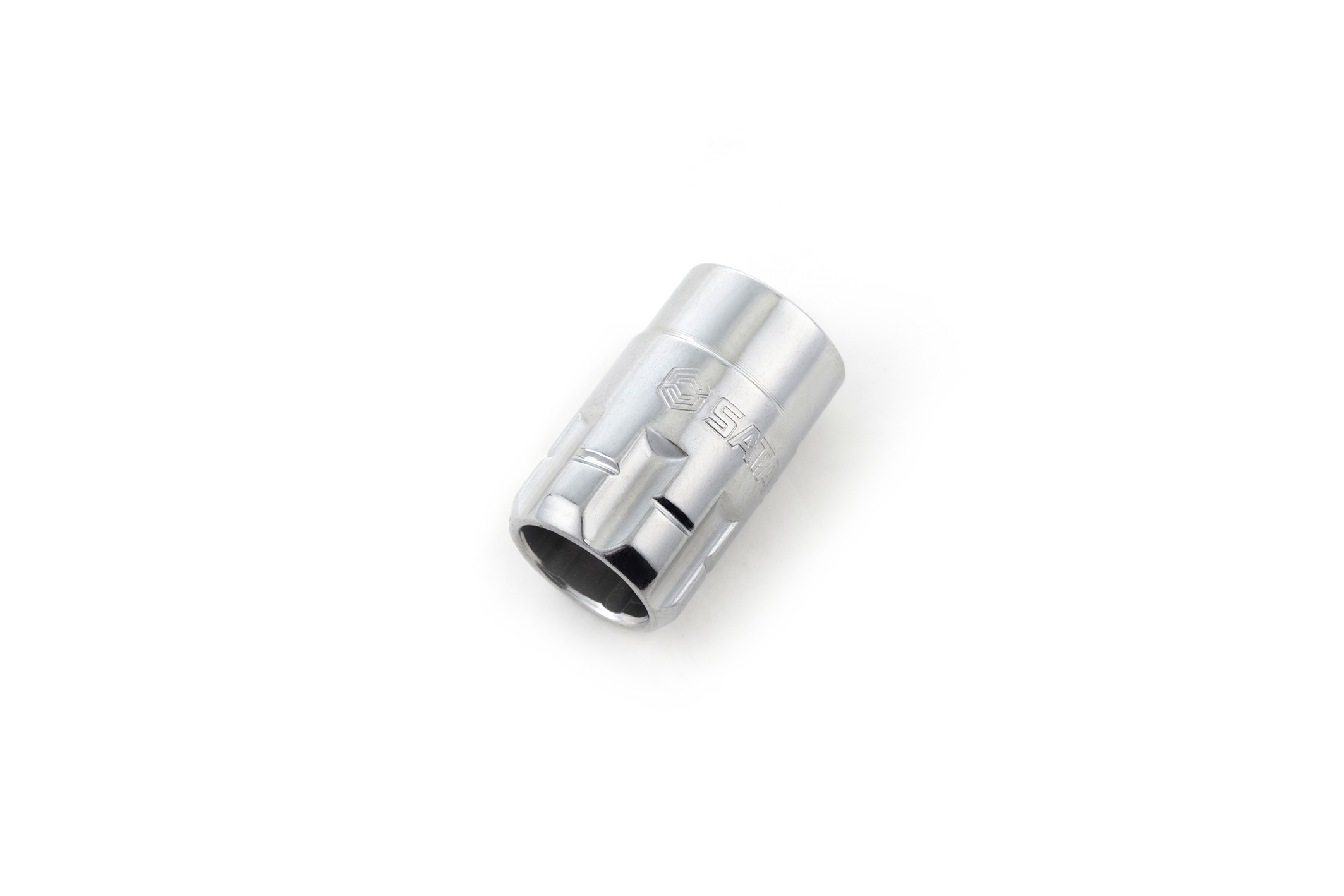 19126 SATA 20MM Dr. Pass-thru Socket 11/16"