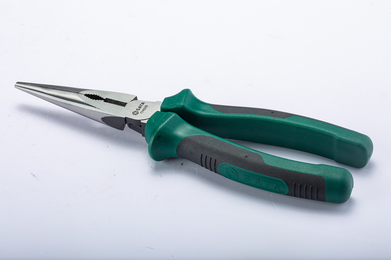 72402B SATA High Leverage Long Nose Pliers 8"