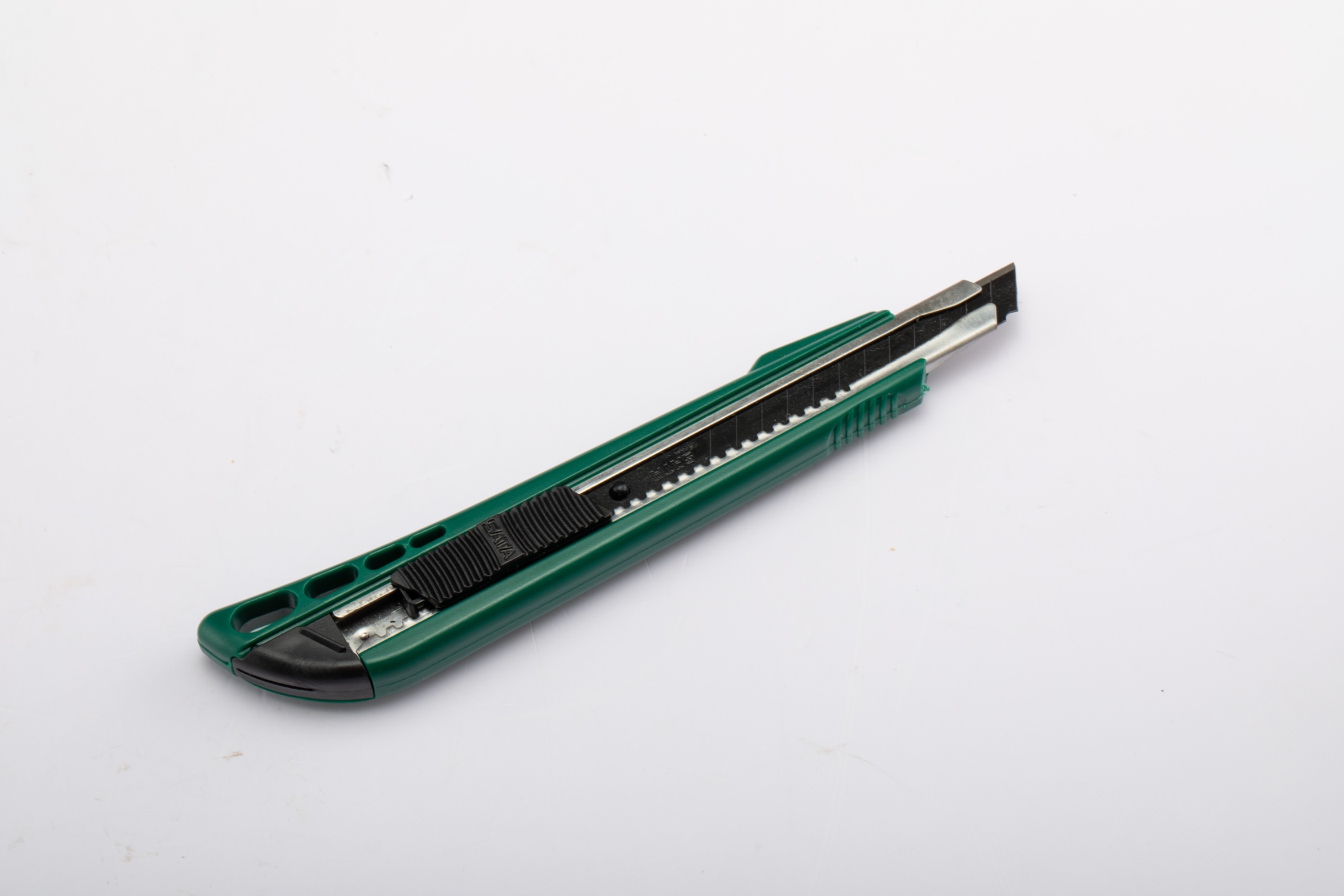 93426 SATA Plastic Snap-off Knife, 13-point, 9x80MM
