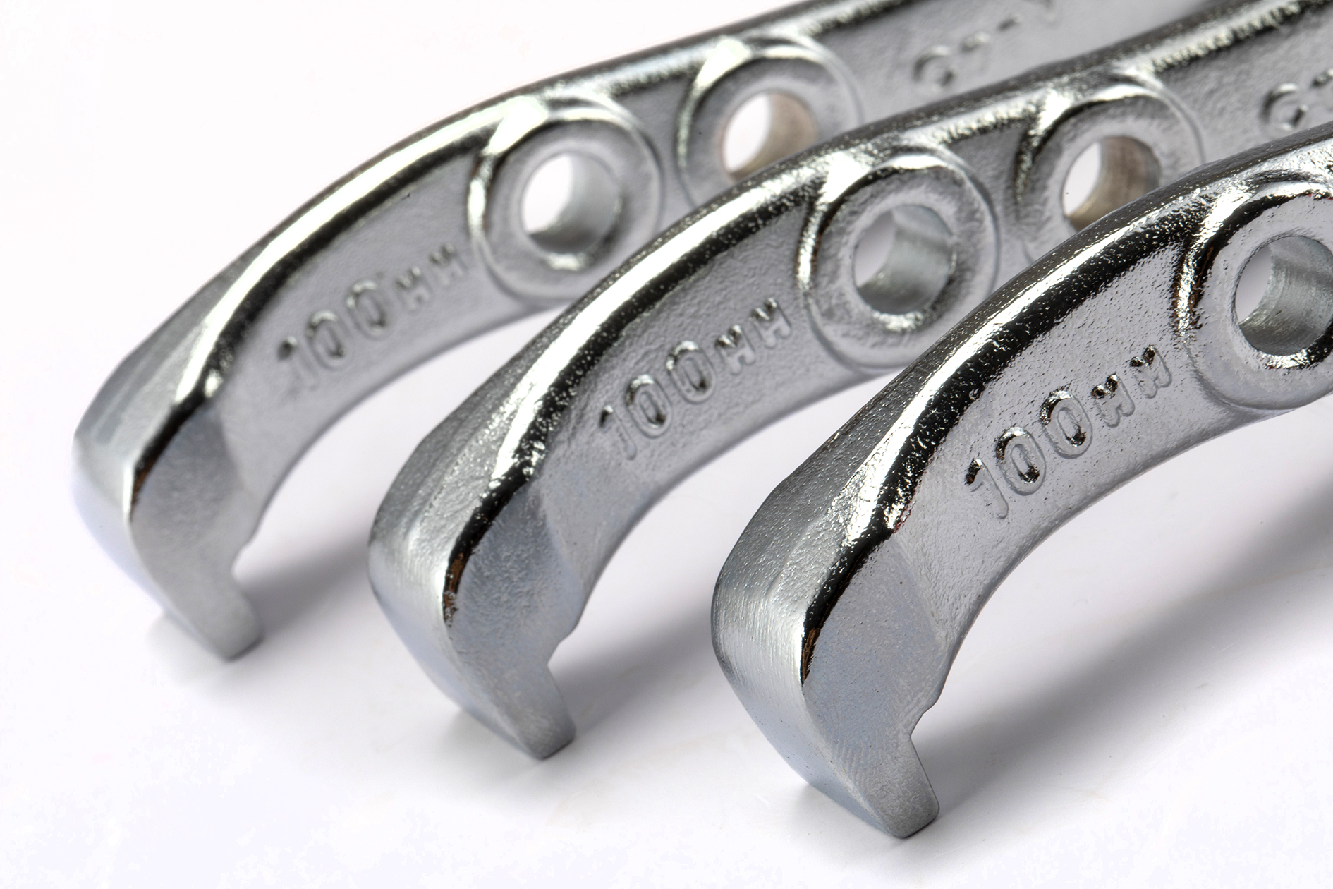 90633 SATA 3-jaw Reversible Puller 3"