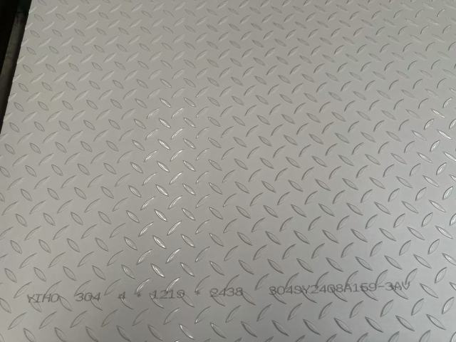 Tấm Thép Không Gỉ Có Vân Anti-trượt