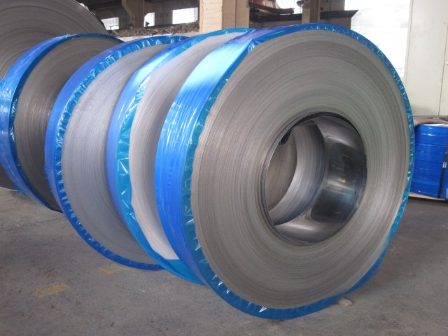 Tira de acero inoxidable laminada en caliente