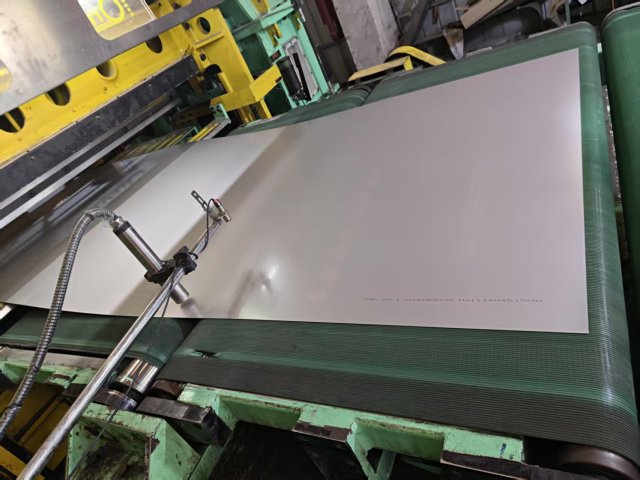 Tôle laminée à froid en acier inoxydable