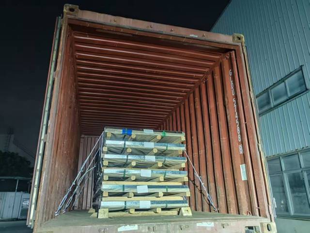 Tấm thép không gỉ cán nóng