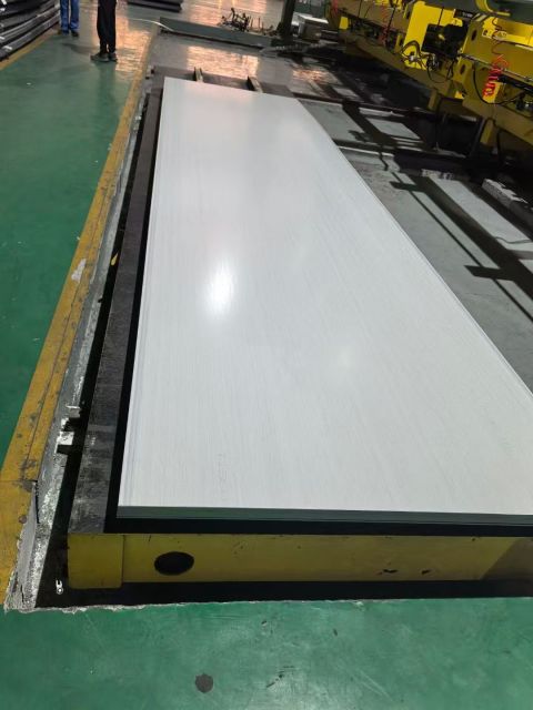 Tấm thép không gỉ cán nóng