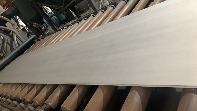 Tấm thép không gỉ cán nóng