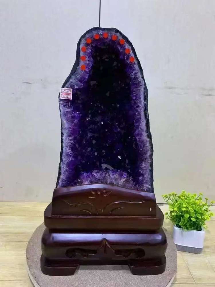 Crystal and Stone sculpture ornaments Pick on Live