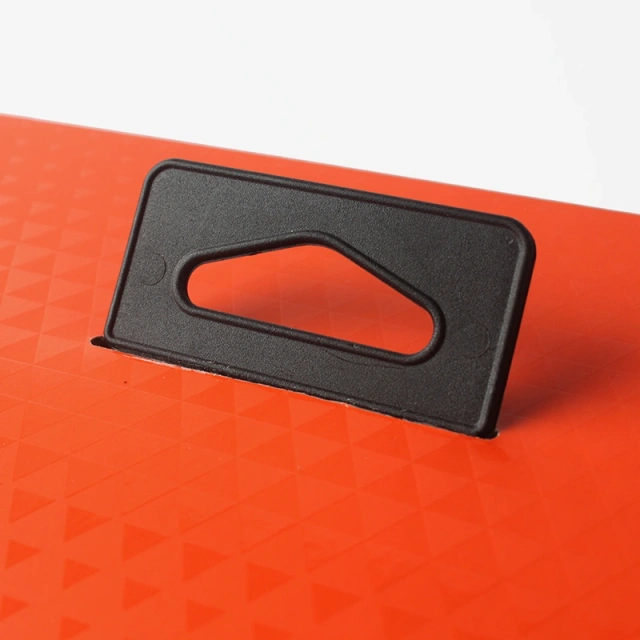 Speaker Box with Magnetic Closure