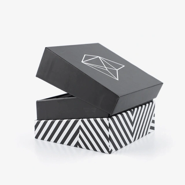 Custom Luxury Candle Boxes