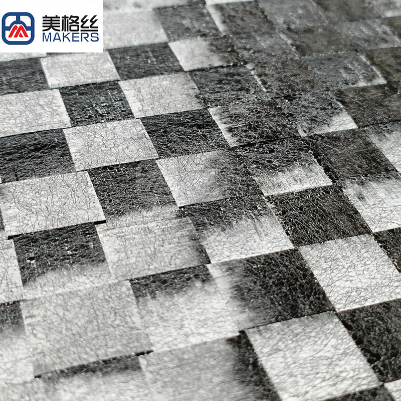 12K 80克 20x20mm 平纹 定型碳纤维展宽布