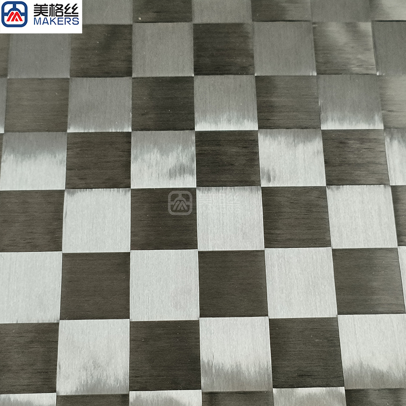 12K 64克 25x25mm  平纹 碳纤维展宽布