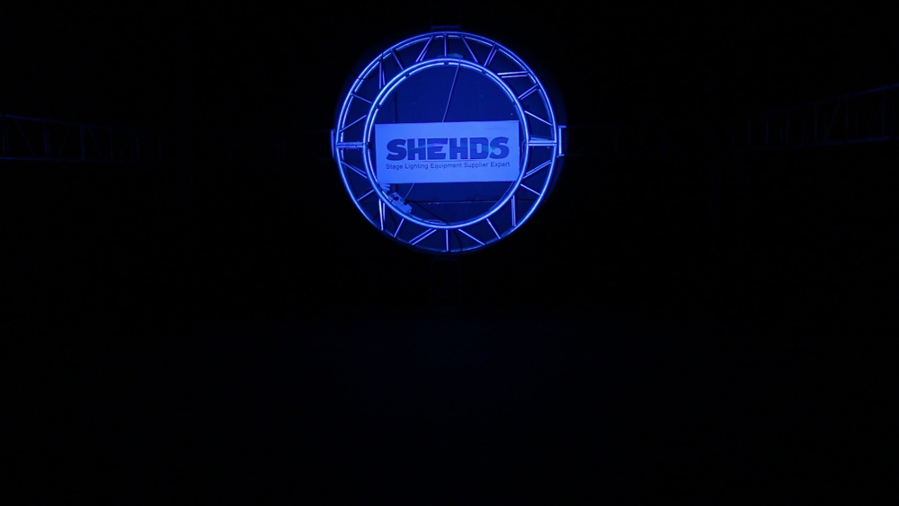SHEHDS LED 330W Follow Spotlight With Flight Case Tracker For Wedding Theater Performance DJ
