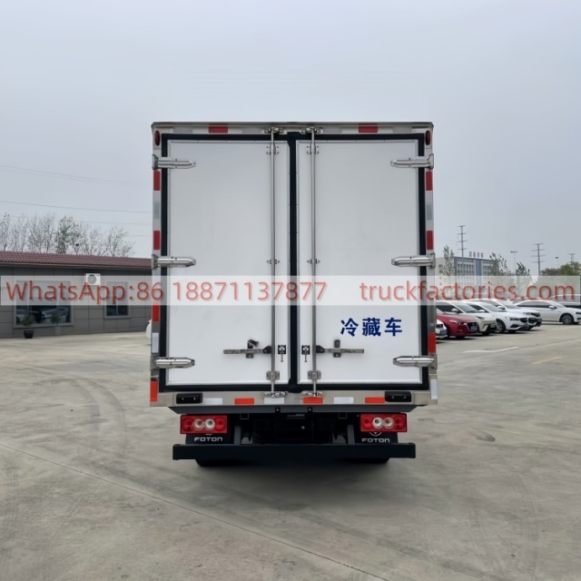 8. Foton M Card 135-horsepower pure electric refrigerated truck 3.8-meter box-type refrigerated truck