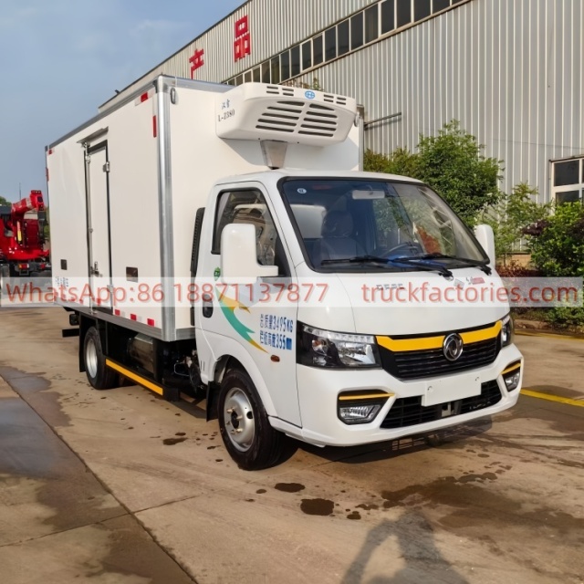 3.Dongfeng Tuyi 3.7-meter Natural Gas Refrigerated Truck, 4x2 Light-duty Refrigerated Truck for Cold Chain Transportation