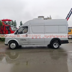 4. Dongfeng Yufeng V9 long-axis high-roof van refrigerated truck is equipped with the Nissan Renault M9T engine