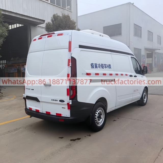 5. The Ford Transit single-row vaccine bread cold chain vehicle is equipped with special devices such as refrigeration units and compartments.