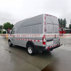 4. Dongfeng Yufeng V9 long-axis high-roof van refrigerated truck is equipped with the Nissan Renault M9T engine