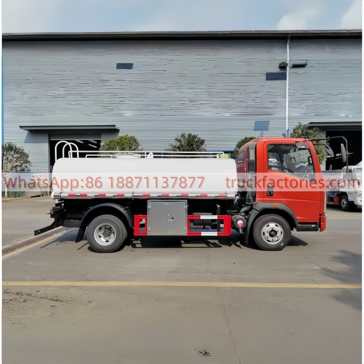 重汽5000L供水车