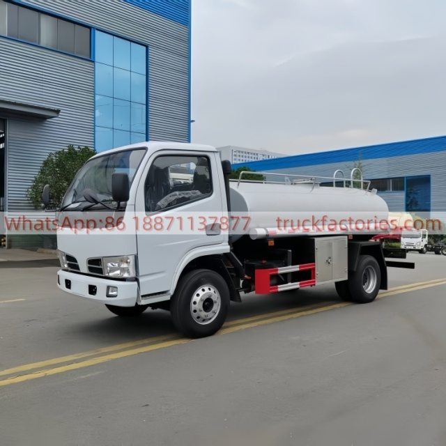 东风5000L供水车