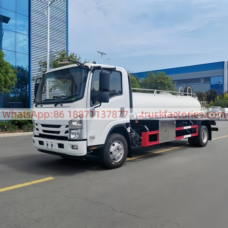 Isuzu 5000L Multi-functional Water Supply Vehicle, Dust Reduction and Greening Irrigation Truck