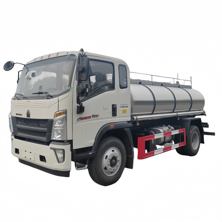 重汽5000L保温供水车