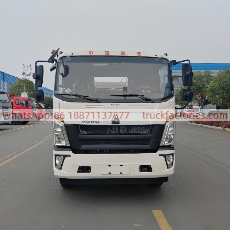 重汽5000L保温供水车