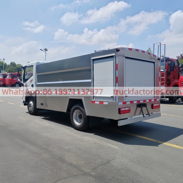 东风5000L供水车