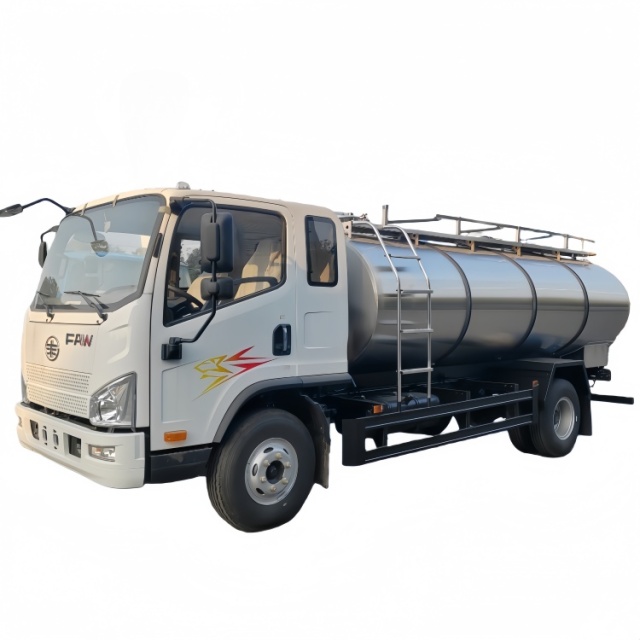 解放7000L保温箱加热供水车