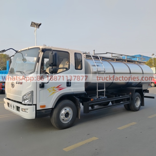 解放7000L保温箱加热供水车