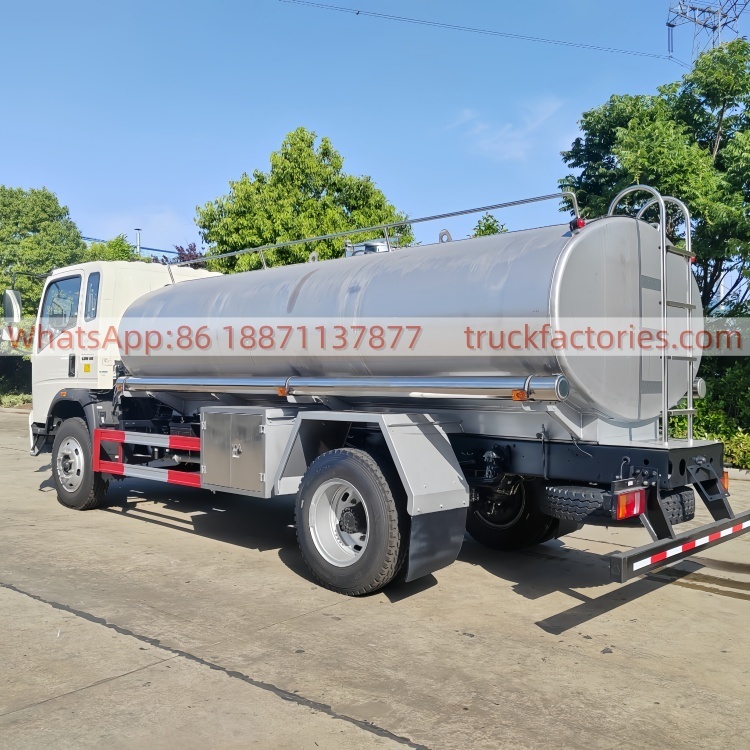 重汽10000L供水车